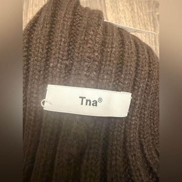 Aritzia TNA Women’s Brown Graffiti Beanie Hat - Picture 3 of 5